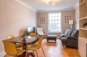 A Regal Abode - Marylebone - by Frankie Says